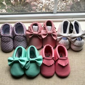 Set of 5 pair baby Moccasin size 0-6M, 6-12M